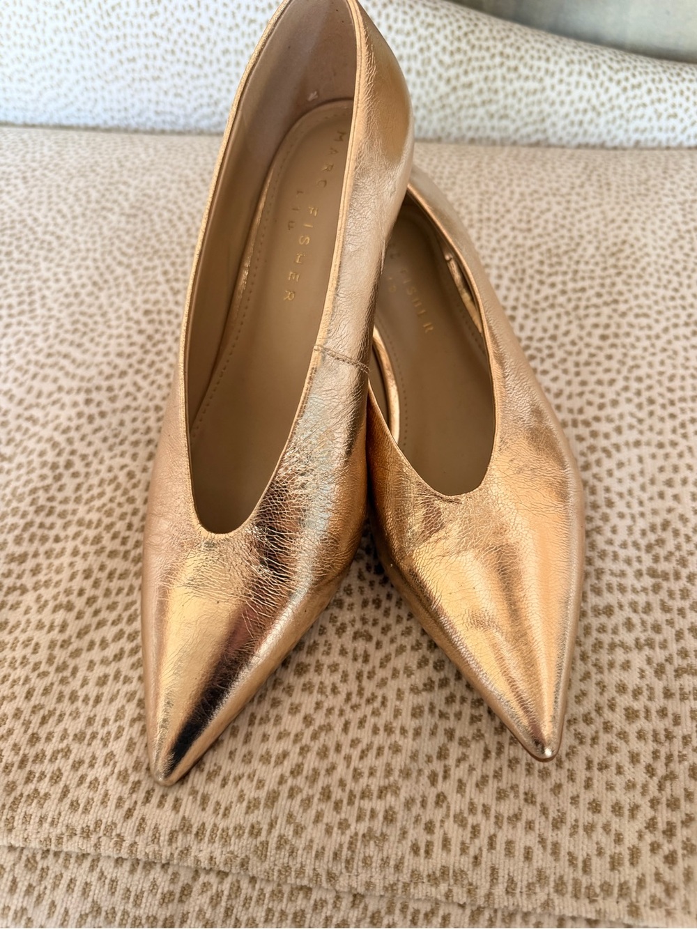 Marc Fisher Metallic Rose Gold Pointed heeled slight kitten